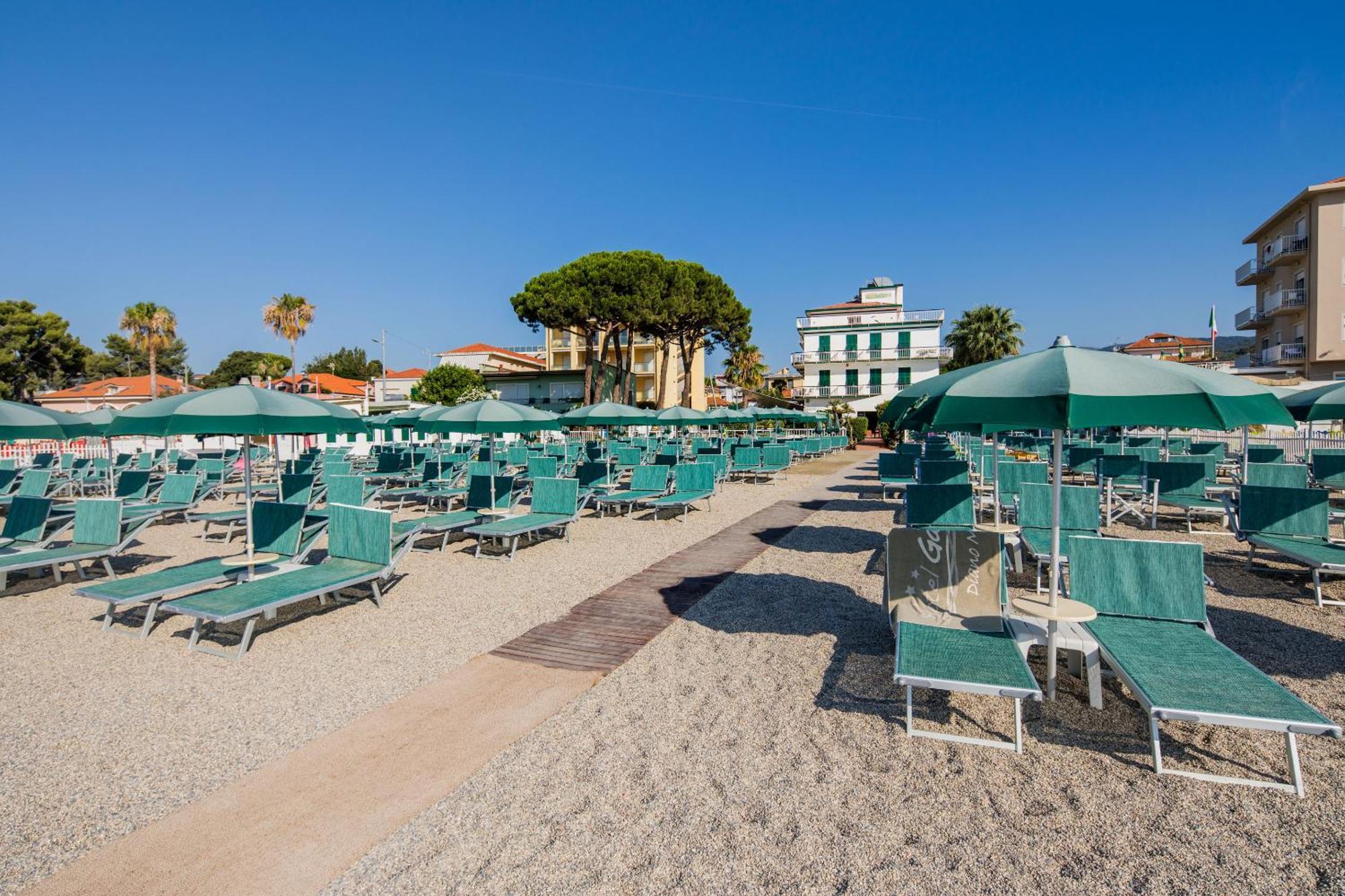 Hotel Gabriella Diano Marina Exterior foto