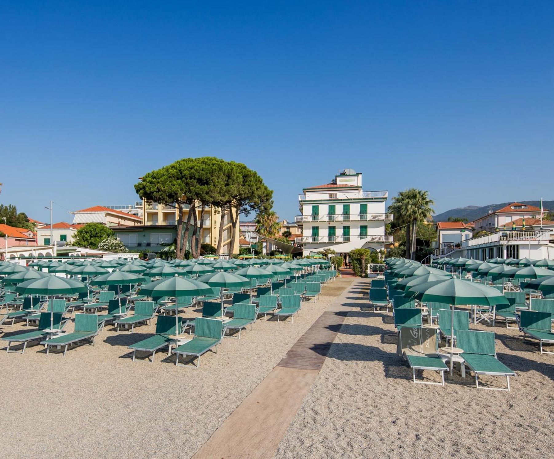 Hotel Gabriella Diano Marina Exterior foto